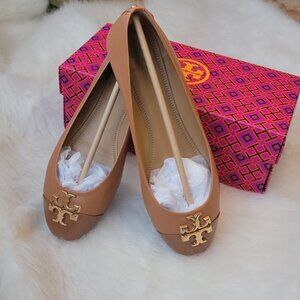 TORY BURCH Everly Tan/Tan Patent Cap Toe Gold Logo Slip On Preppy Ballet Flats 8